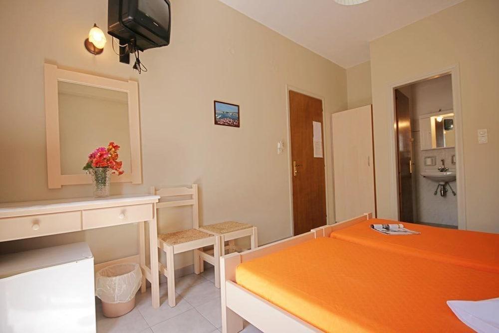 Jasmine Hotel Parikia  Exterior photo